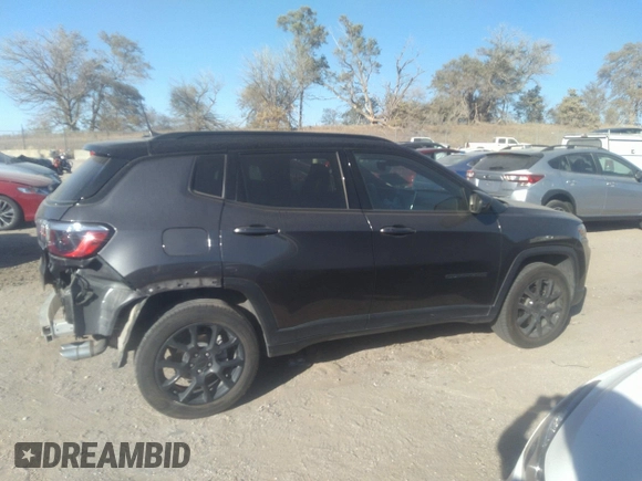 2022 Jeep Compass Latitude with VIN 3C4NJDBBXNT166223, listed as a IAAI auction lot 40627801 with 30,340 mi miles and . Bid and sale history available at DreamBid. Image 14.