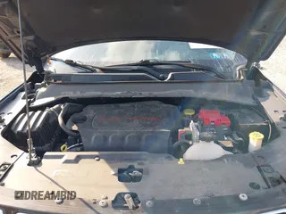 2019 Jeep Compass Latitude with VIN 3C4NJDBB0KT818133, listed as a IAAI auction lot 40736830 with 37,714 mi miles. Bid and sale history available at carsss.com. Image 10.