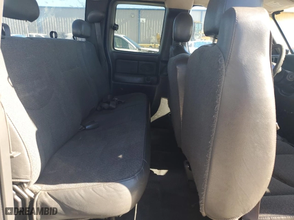 2003 Chevrolet Silverado 1500 Work Truck with VIN 2GCEC19X931240921, listed as a Copart auction lot 86521384 with 256,884 mi miles and Clean Title. Bid and sale history available at carsss.com. Image 10.