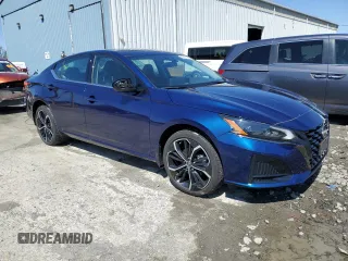2023 Nissan Altima SR z VIN 1N4BL4CW8PN331807, wystawiony jako Copart lot #50441725 z przebiegiem 8 230 mil mil oraz Szkoda całkowita • Salvage title. Historia ofert i sprzedaży dostępna na DreamBid. Obrazek 4.