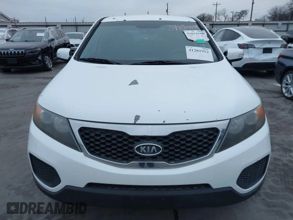 2011 Kia Sorento LX with VIN 5XYKT3A16BG130502, listed as a IAAI auction lot 41281912 with 112,761 mi miles. Bid and sale history available at carsss.com. Image 12.