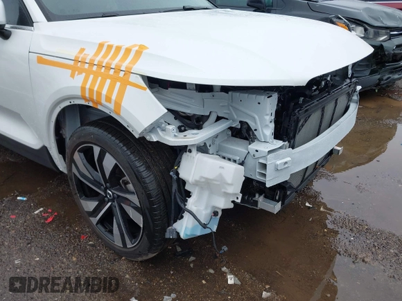 2024 Volvo XC40 Plus Bright Theme z VIN YV4L12UEXR2202130, wystawiony jako IAAI lot #41876910 z przebiegiem 15 997 mil mil oraz . Historia ofert i sprzedaży dostępna na DreamBid. Obrazek 18.