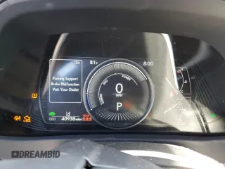 2024 Lexus UX 250h F Sport z VIN JTHB6JBHXR2160693, wystawiony jako Copart lot #53131285 z przebiegiem 40 938 mil mil oraz Szkoda całkowita • Salvage title. Historia ofert i sprzedaży dostępna na DreamBid. Obrazek 9.