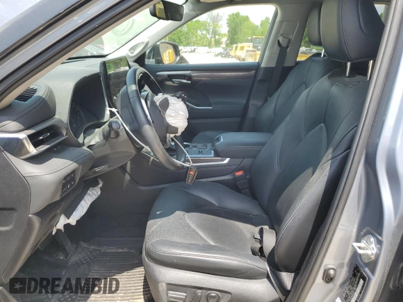 2021 Toyota Highlander Hybrid Limited with VIN 5TDXBRCH7MS065638, listed as a Copart auction lot 56914045 with 56,297 mi miles and Salvage title. Bid and sale history available at DreamBid. Image 7.