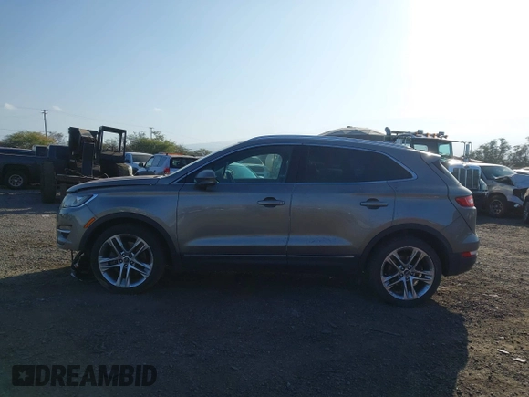 2016 Lincoln MKC Reserve with VIN 5LMTJ3DH0GUJ31789, listed as a IAAI auction lot 41190967 with 92,696 mi miles and . Bid and sale history available at DreamBid. Image 13.