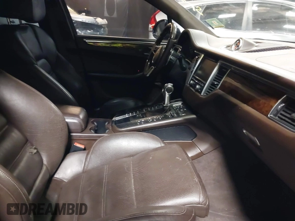 2015 Porsche Macan S with VIN WP1AB2A55FLB62653, listed as a IAAI auction lot 41733814 with 83,931 mi miles and . Bid and sale history available at DreamBid. Image 5.