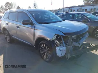 2020 Mitsubishi Outlander ES z VIN JA4AZ3A34LZ026583, wystawiony jako IAAI lot #41222495 z przebiegiem 134 874 mil mil oraz . Historia ofert i sprzedaży dostępna na DreamBid. Obrazek 1.