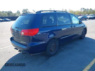 2007 Toyota Sienna CE with VIN 5TDZK23C47S095575, listed as a IAAI auction lot 41900352 with 262,596 mi miles. Bid and sale history available at carsss.com. Image 4.