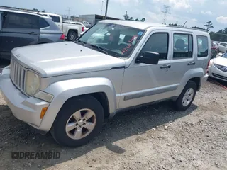 2012 Jeep Liberty Sport z VIN 1C4PJLAK0CW111694, wystawiony jako IAAI lot #42667595 z przebiegiem 78 451 mil mil oraz . Historia ofert i sprzedaży dostępna na DreamBid. Obrazek 2.