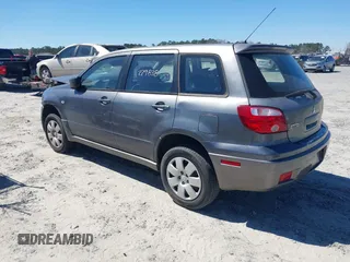 2005 Mitsubishi Outlander LS with VIN JA4LX31F75U032886, listed as a IAAI auction lot 41803513 with 229,838 mi miles. Bid and sale history available at carsss.com. Image 3.