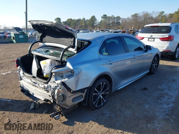 2018 Toyota Camry LE z VIN 4T1B11HK4JU616470, wystawiony jako IAAI lot #41352888 z przebiegiem 102 109 mil mil oraz . Historia ofert i sprzedaży dostępna na DreamBid. Obrazek 4.