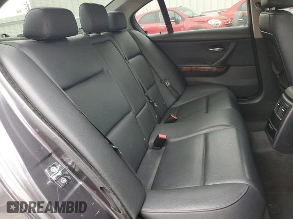 2008 BMW 3 Series 328i with VIN WBAVA33538K054935, listed as a Copart auction lot 60644785 with 308,200 mi miles and Salvage title. Bid and sale history available at DreamBid. Image 10.
