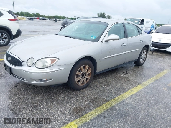 2007 Buick LaCrosse CX with VIN 2G4WC582771131358, listed as a IAAI auction lot 42231899 with 111,437 mi miles and . Bid and sale history available at DreamBid. Image 2.