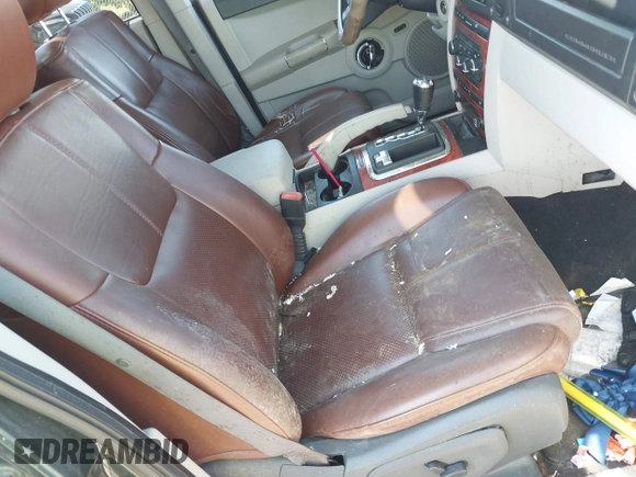 2006 Jeep Commander Limited с VIN 1J8HG58266C170185, выставлен на аукционе IAAI как лот 42549553 с пробегом 143 574 миль миль и . История ставок и продаж доступна на DreamBid. Изображение 12.