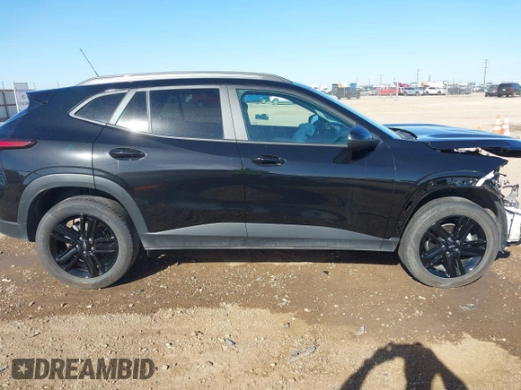 2025 Chevrolet Trax ACTIV with VIN KL77LKEP0SC071687, listed as a IAAI auction lot 41846401 with 9,596 mi miles. Bid and sale history available at carsss.com. Image 14.