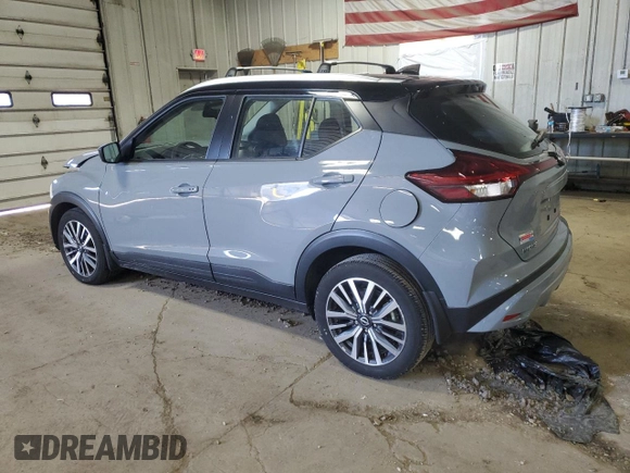 2024 Nissan Kicks SV z VIN 3N1CP5CV6RL495224, wystawiony jako Copart lot #58130655 z przebiegiem 7 927 mil mil oraz Szkoda całkowita • Salvage title. Historia ofert i sprzedaży dostępna na DreamBid. Obrazek 2.