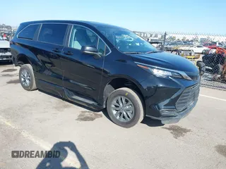 2023 Toyota Sienna LE with VIN 5TDKRKEC6PS142714, listed as a IAAI auction lot 41641382 with 5,699 mi miles. Bid and sale history available at carsss.com. Image 1.