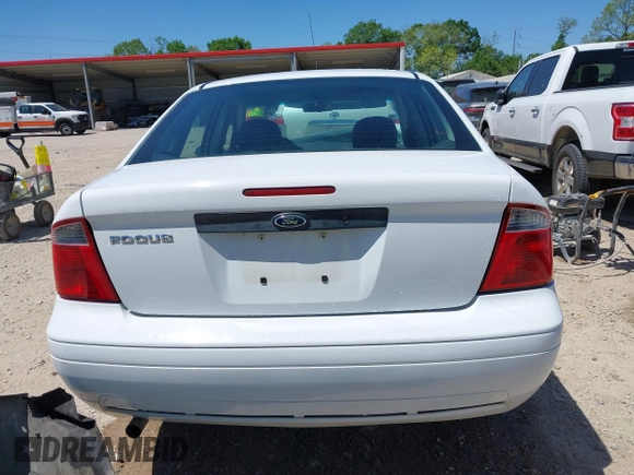 2007 Ford Focus S with VIN 1FAFP34N17W124403, listed as a IAAI auction lot 42021135 with 178,896 mi miles and . Bid and sale history available at carsss.com. Image 17.