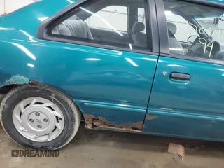 1994 Ford Tempo z VIN 1FAPP31X6RK108511, wystawiony jako IAAI lot #42004445 z przebiegiem 3310 mil mil oraz . Historia ofert i sprzedaży dostępna na DreamBid. Obrazek 6.