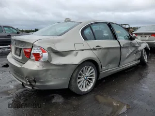 2010 BMW 3 Series 335i xDrive z VIN WBAPL3C54AA408833, wystawiony jako Copart lot #71853864 z przebiegiem Nie podano mil oraz Szkoda całkowita • Salvage title. Historia ofert i sprzedaży dostępna na DreamBid. Obrazek 3.