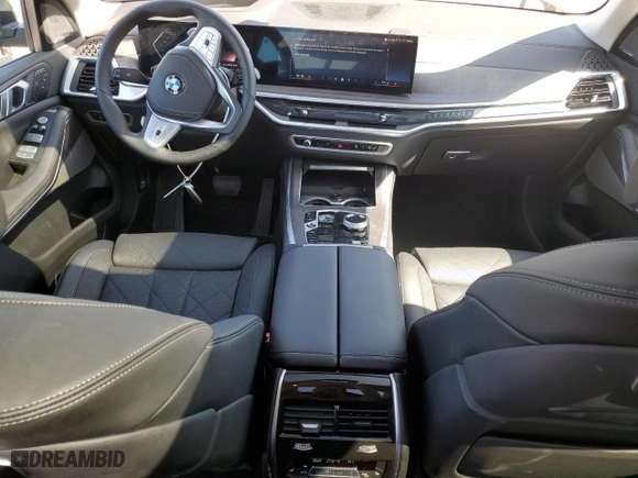 2025 BMW X7 xDrive40i with VIN 5UX23EM07S9X32310, listed as a Copart auction lot 49441125 with 8,852 mi miles and Salvage Title. Bid and sale history available at carsss.com. Image 8.