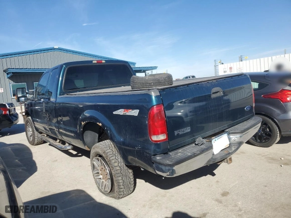 1999 Ford Super Duty F-250 XL with VIN 1FTNX21FXXEA10953, listed as a Copart auction lot 48265875 with 212,128 mi miles and Salvage Title. Bid and sale history available at carsss.com. Image 2.