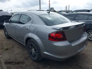 2013 Dodge Avenger SXT z VIN 1C3CDZCB6DN521644, wystawiony jako IAAI lot #41877213 z przebiegiem 111 420 mil mil oraz . Historia ofert i sprzedaży dostępna na DreamBid. Obrazek 3.