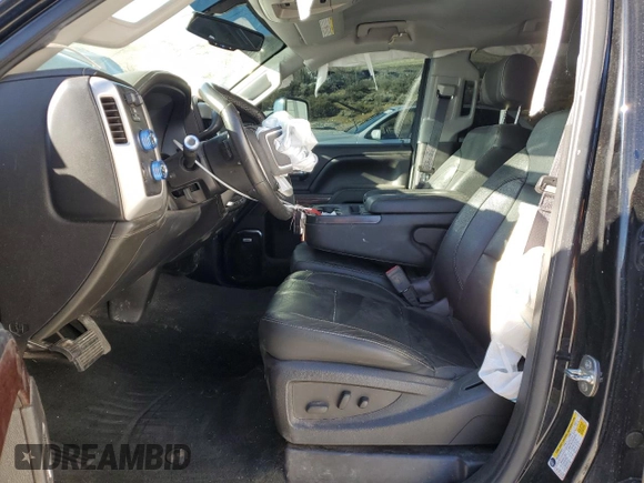 2016 GMC Sierra 2500HD SLT z VIN 1GT12TE89GF212725, wystawiony jako Copart lot #50410905 z przebiegiem 124 706 mil mil oraz Szkoda całkowita • Salvage title. Historia ofert i sprzedaży dostępna na DreamBid. Obrazek 7.