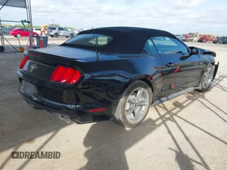 2017 Ford Mustang V6 z VIN 1FATP8EM4H5256892, wystawiony jako IAAI lot #41991537 z przebiegiem 39 861 mil mil oraz . Historia ofert i sprzedaży dostępna na DreamBid. Obrazek 4.