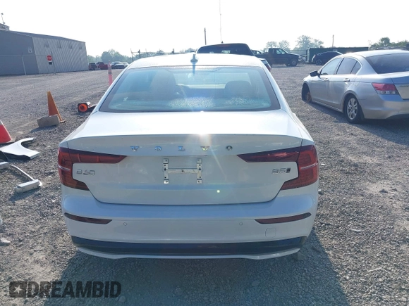 2024 Volvo S60 Core Dark Theme with VIN 7JRL12TK9RG303982, listed as a IAAI auction lot 42612329 with 5,618 mi miles and . Bid and sale history available at DreamBid. Image 17.