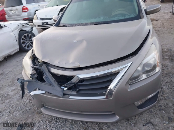 2013 Nissan Altima 2.5 SL with VIN 1N4AL3AP5DC164654, listed as a IAAI auction lot 41397318 with 186,333 mi miles. Bid and sale history available at carsss.com. Image 6.