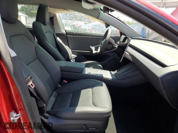 2025 Tesla Model 3 Long Range z VIN 5YJ3E1EA1SF931133, wystawiony jako Copart lot #57804915 z przebiegiem 1 226 mil mil oraz Szkoda całkowita • Salvage title. Historia ofert i sprzedaży dostępna na DreamBid. Obrazek 7.