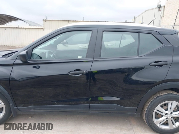 2019 Nissan Kicks SV with VIN 3N1CP5CU8KL533193, listed as a IAAI auction lot 40971451 with 42,381 mi miles. Bid and sale history available at carsss.com. Image 14.