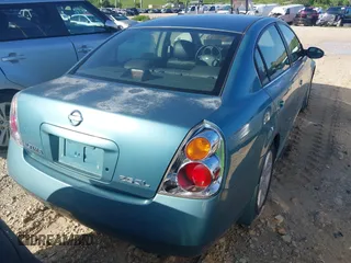 2002 Nissan Altima S with VIN 1N4AL11D22C289201, listed as a IAAI auction lot 42738272 with Not provided miles and . Bid and sale history available at DreamBid. Image 6.
