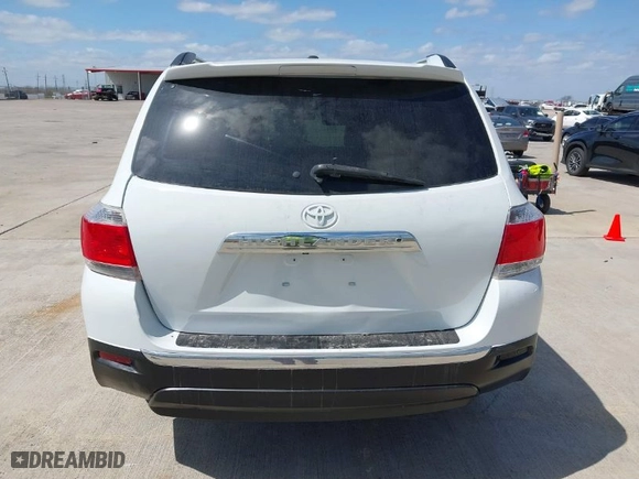 2011 Toyota Highlander Limited with VIN 5TDYK3EH4BS049750, listed as a IAAI auction lot 41787928 with 1 mi miles. Bid and sale history available at carsss.com. Image 15.