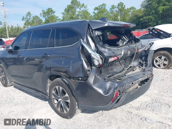 2021 Toyota Highlander XLE with VIN 5TDGZRAH4MS532366, listed as a IAAI auction lot 42603712 with 128,861 mi miles and . Bid and sale history available at DreamBid. Image 6.