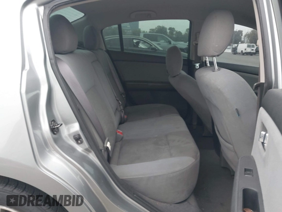2012 Nissan Sentra SR z VIN 3N1AB6APOCL641642, wystawiony jako IAAI lot #42475409 z przebiegiem 185 419 mil mil oraz . Historia ofert i sprzedaży dostępna na DreamBid. Obrazek 8.