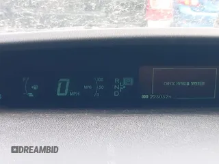 2010 Toyota Prius II z VIN JTDKN3DUXA0051810, wystawiony jako IAAI lot #42472793 z przebiegiem 223 052 mil mil oraz . Historia ofert i sprzedaży dostępna na DreamBid. Obrazek 7.