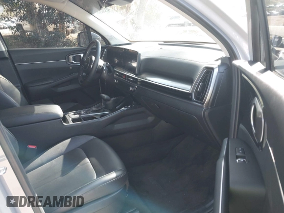 2025 Kia Sorento S z VIN 5XYRL4JC4SG324838, wystawiony jako IAAI lot #42328103 z przebiegiem 9 253 mil mil oraz . Historia ofert i sprzedaży dostępna na DreamBid. Obrazek 5.