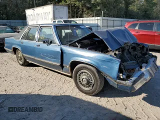 1988 Mercury Grand Marquis GS z VIN 2MEBM74F1JX664779, wystawiony jako Copart lot #76826594 z przebiegiem Nie podano mil oraz Szkody całkowita. Historia ofert i sprzedaży dostępna na DreamBid. Obrazek 4.