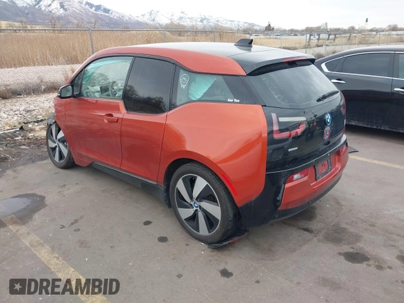 2015 BMW i3 with VIN WBY1Z4C53FV505033, listed as a IAAI auction lot 41464532 with 1 mi miles. Bid and sale history available at carsss.com. Image 3.