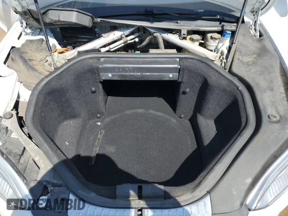 2013 Tesla Model S z VIN 5YJSA1DN0DFP08094, wystawiony jako Copart lot #60047045 z przebiegiem 137 434 mil mil oraz Szkoda całkowita • Salvage title. Historia ofert i sprzedaży dostępna na DreamBid. Obrazek 12.
