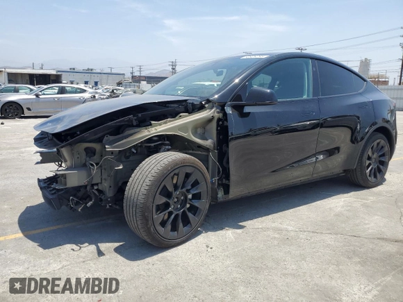 2024 Tesla Model Y Long Range with VIN 7SAYGDEEXRA253111, listed as a Copart auction lot 60929295 with 16,423 mi miles and Salvage title. Bid and sale history available at DreamBid. Image 1.