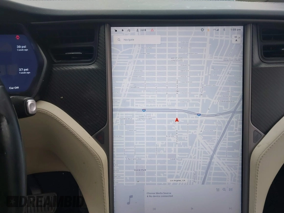 2018 Tesla Model X 75D with VIN 5YJXCBE25JF117801, listed as a IAAI auction lot 41798116 with 95,253 mi miles. Bid and sale history available at carsss.com. Image 18.