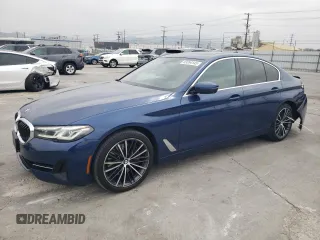 2021 BMW 5 Series 540i z VIN WBA53BJ00MCF90745, wystawiony jako Copart lot #53354145 z przebiegiem 56 372 mil mil oraz Szkoda całkowita • Salvage title. Historia ofert i sprzedaży dostępna na DreamBid. Obrazek 1.