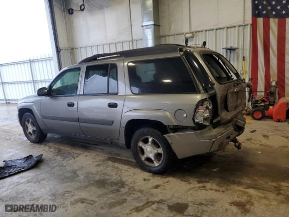 2005 Chevrolet TrailBlazer LS with VIN 1GNET16S256138727, listed as a Copart auction lot 86430894 with 143,377 mi miles and Non Repairable. Bid and sale history available at carsss.com. Image 2.