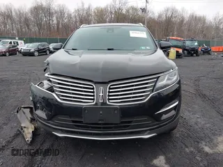 2017 Lincoln MKC Reserve with VIN 5LMTJ3DH4HUL32550, listed as a IAAI auction lot 41961355 with 60,104 mi miles. Bid and sale history available at carsss.com. Image 12.