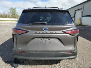 2022 Toyota Sienna LE z VIN 5TDKSKFC6NS063429, wystawiony jako Copart lot #54986965 z przebiegiem Nie podano mil oraz Szkody całkowita. Historia ofert i sprzedaży dostępna na DreamBid. Obrazek 6.