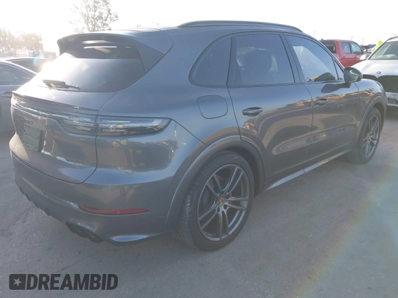 2021 Porsche Cayenne GTS z VIN WP1AG2AY0MDA35148, wystawiony jako IAAI lot #41949459 z przebiegiem 12 844 mil mil oraz . Historia ofert i sprzedaży dostępna na DreamBid. Obrazek 4.