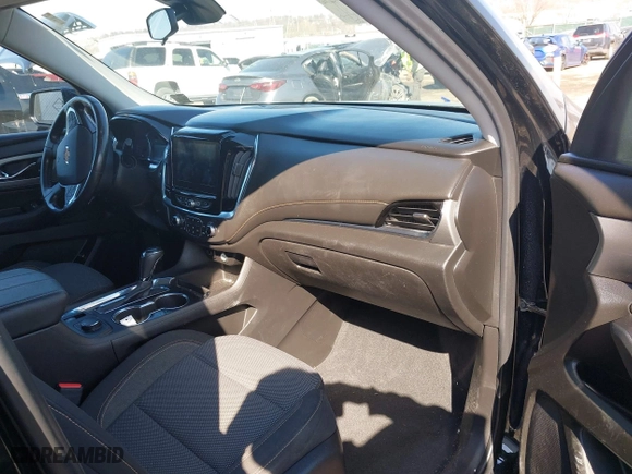 2020 Chevrolet Traverse LT Cloth with VIN 1GNEVGKW8LJ246849, listed as a IAAI auction lot 41652165 with 155,718 mi miles. Bid and sale history available at carsss.com. Image 5.
